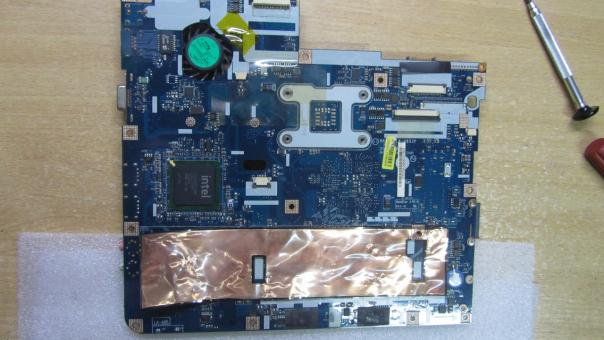 Ремонт Acer 5732Z замена видеочипа 216-0728018