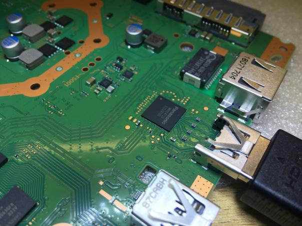 Sony PlayStatyon 4 Slim - не подключается по HDMI