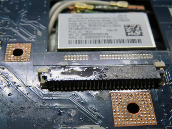 Ремонт ноутбука Acer Aspire E1 V5WE2 - кружка чая на клавиатуру!