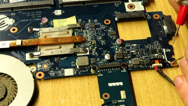 Ремонт ноутбука Acer E1-532 V5WE2 LA-9532P нет реакции на подключение БП.