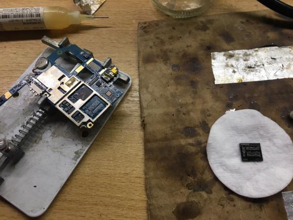 ZTE Blade L3 пропадает изображение и идут полосы - отвал CPU / EMMC