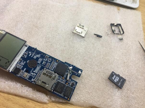 Ремонт диктофона H1 - не видит microSD карты 