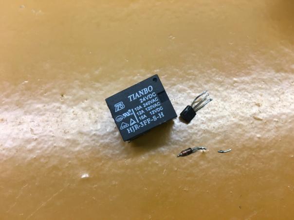 Ремонт утюга Vitek VT-1232 - не включается нагрев! 