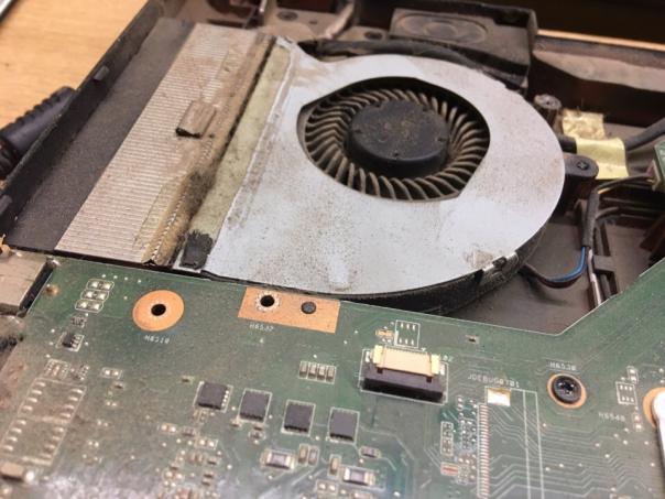 пайка оторванной стойка крепления радиатора