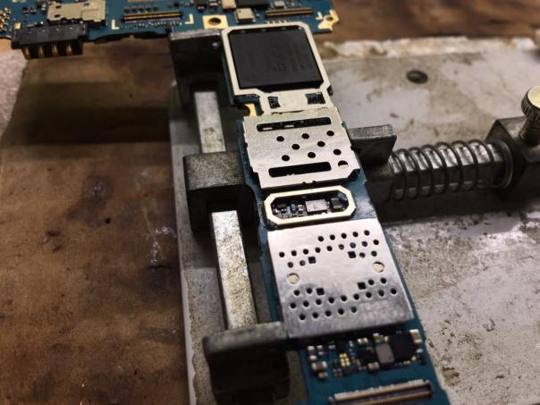 Ремонт телефона Samsung SM-N910C не заряжается и греется 8081A