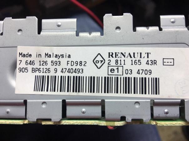 Ремонт штатной магнитолы Blaupunkt Renault 7646126593 - вспыхивает и гаснет!