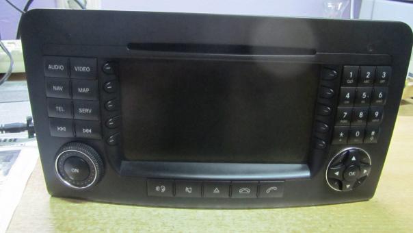 Repair of head unit Mercedes-Benz Becker BE6094 - turns off and on whenever it wants!